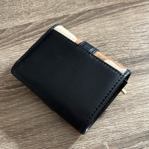 MK Colby Small Camouflage Print Calf Hair Tri-Fold Wallet NWT - Picture 3 of 7